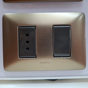 Enchufe Interruptor