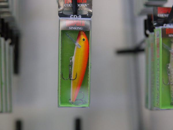 Artículos de pesca, rapata, carrete, caña